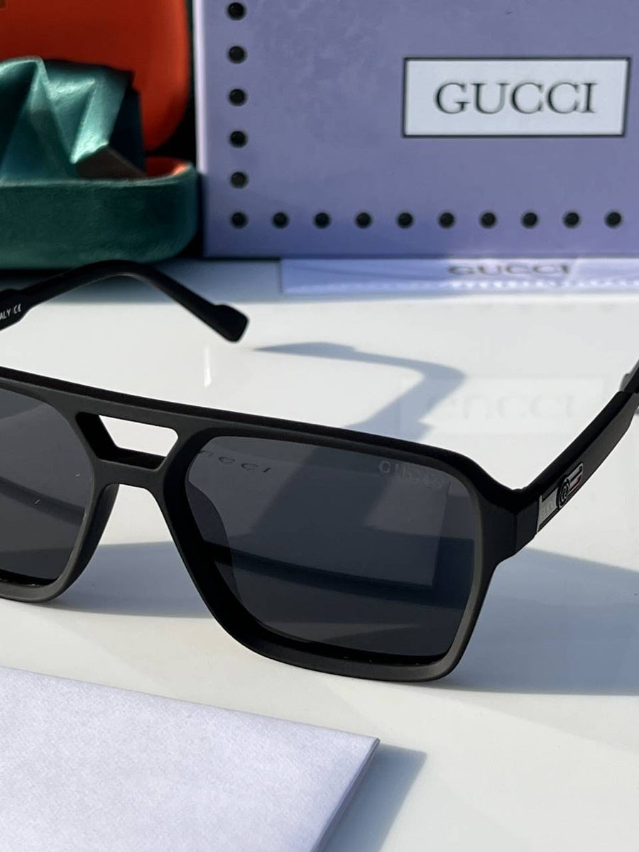 Gucci_5106_matt_black