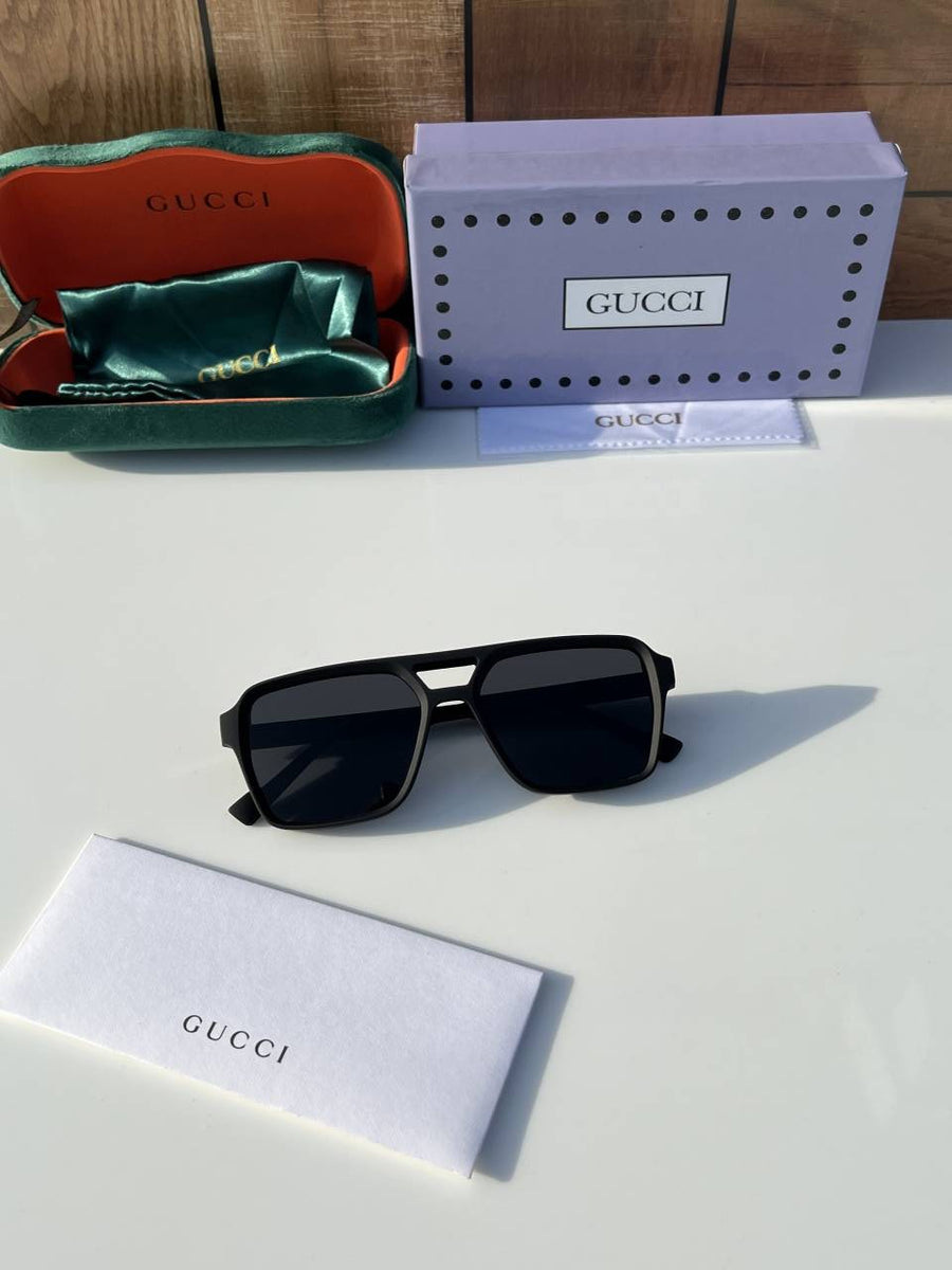 Gucci_5106_matt_black
