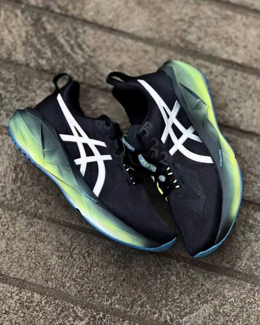 Asics Novablast 5 Luxe Black 705