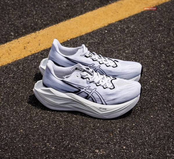 Superblast 3 White Black