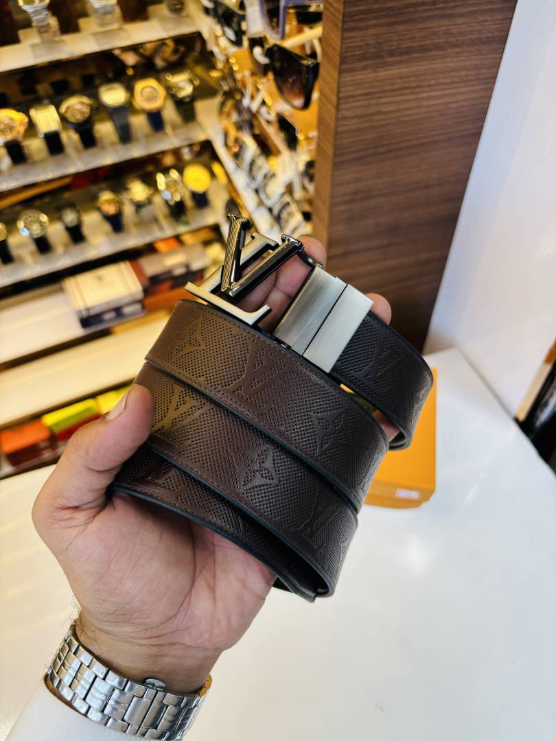 50 LV LOIUS VUTTON PREMIUM QUALITY REVERSIBLE BELT