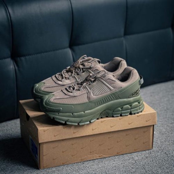 zoom vomero 5 roam mink brown medium olive As3