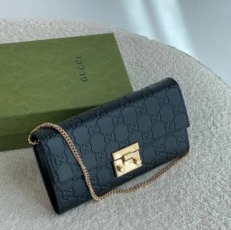 Gucci_75_Padlock_Chainwallet_With_OriginalBox_DustCover
