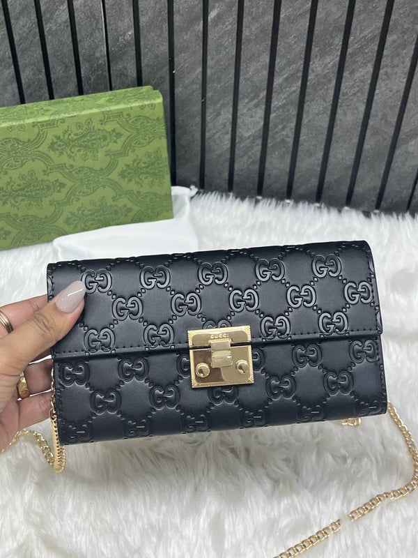 Gucci_75_Padlock_Chainwallet_With_OriginalBox_DustCover