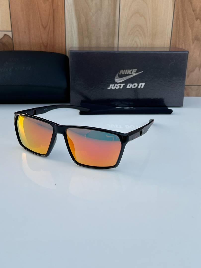 Nike_83128_black_red