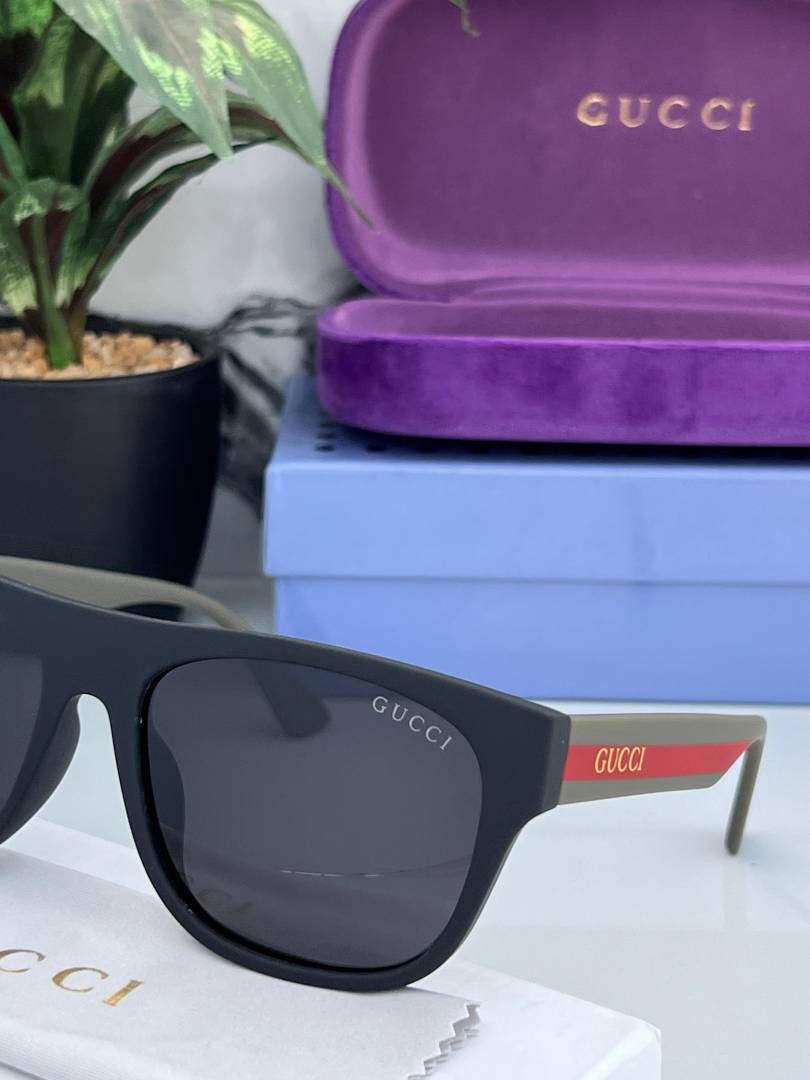 Gucci_2222_black_green