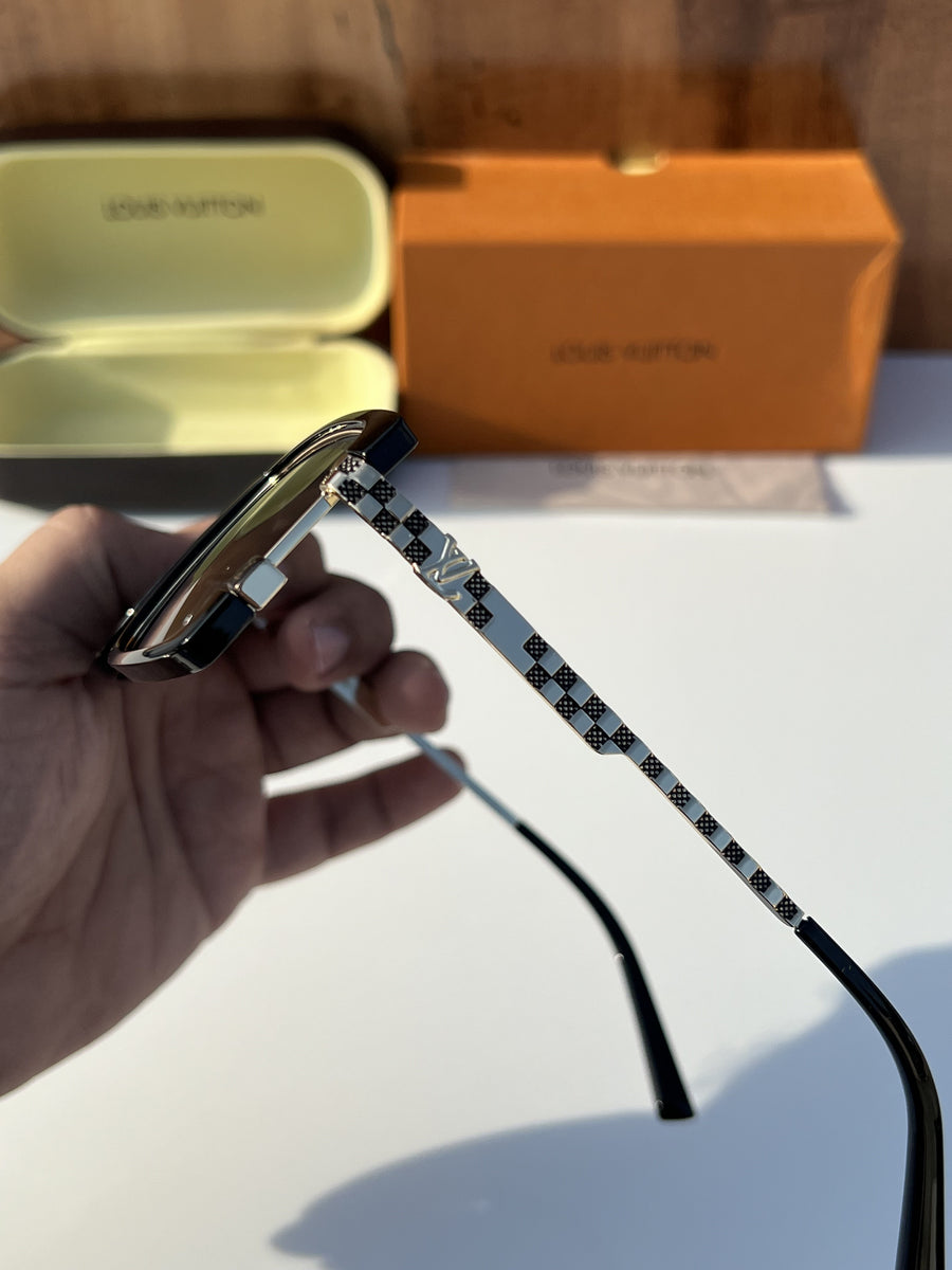 Louis Vuitton_7295_gold_black
