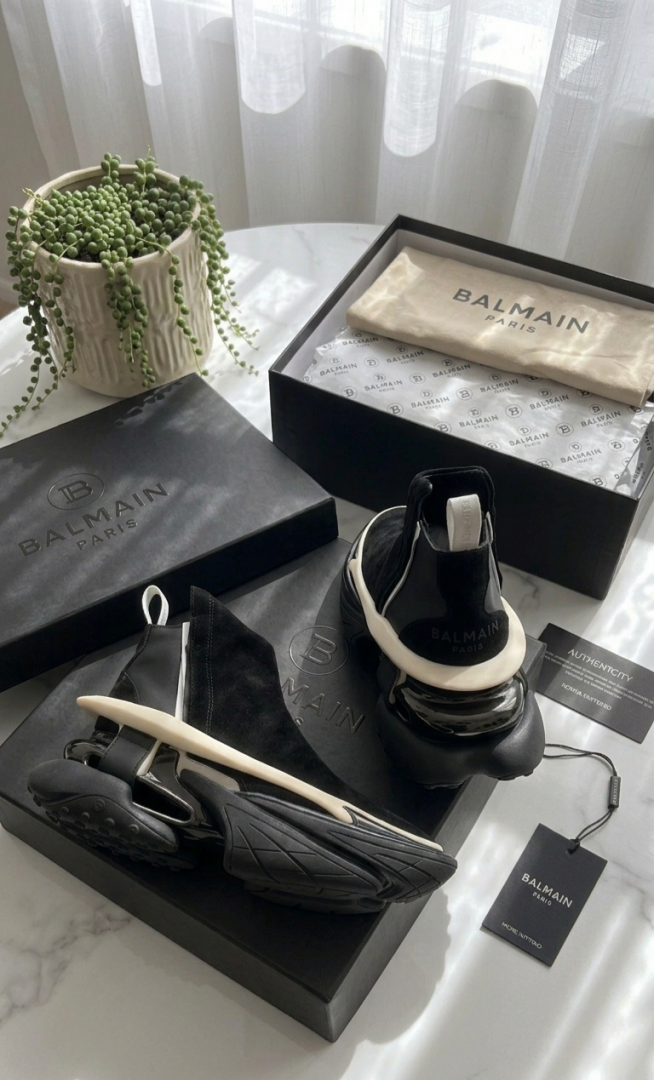 Balmain FUTURE AERODYNAMIC BLACK SNEAKER