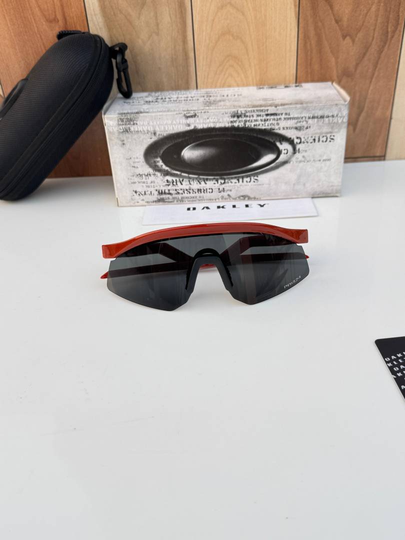 Oakley hydra 4929 amber black