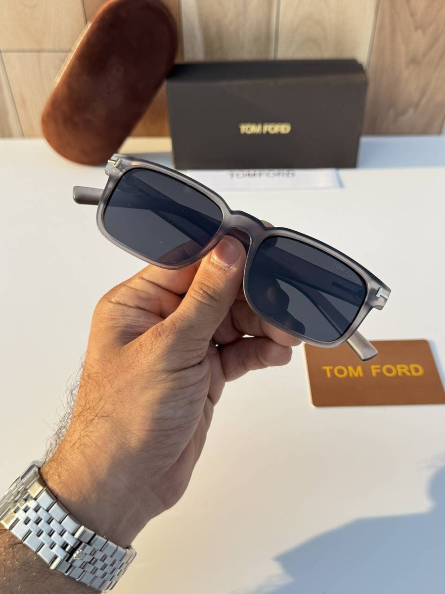 Tom forr_826_matt_grey_black
