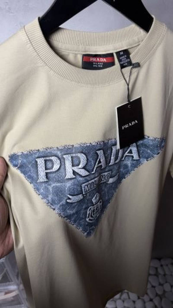 Prada_ Milano Logo T-Shirt 1183. Sale-offer VS1000