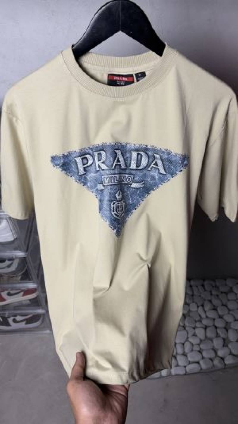 Prada_ Milano Logo T-Shirt 1183. Sale-offer VS1000