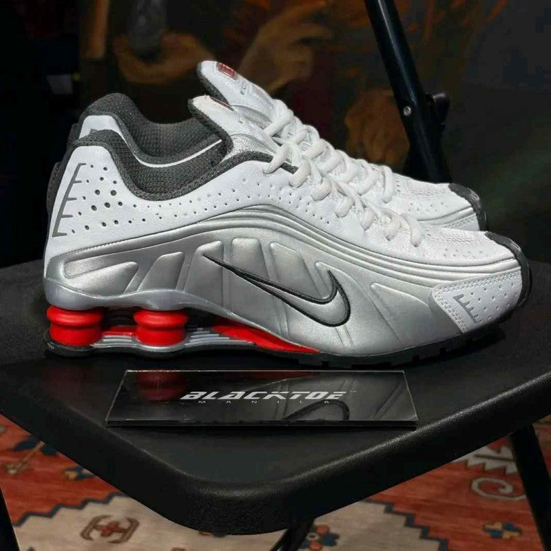Nike_ shox_R4_white_metallic_silver