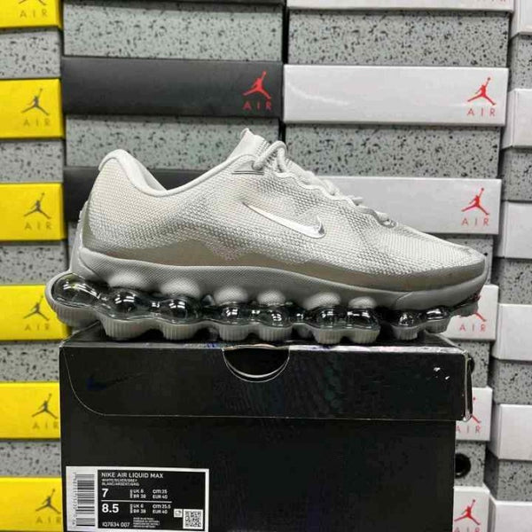 Nike Air Liquid Max Grey