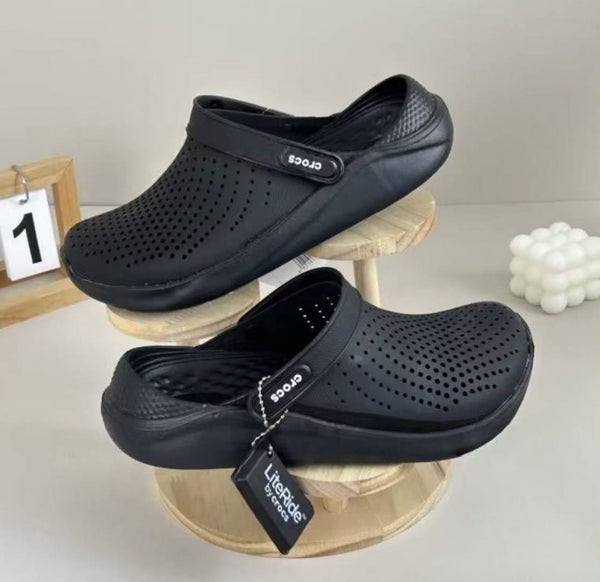 Crocs LiteRide Clog in BlackSlate Black