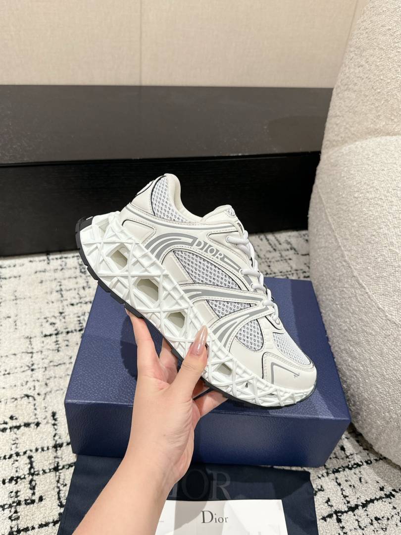 Dior B 35 NXXT GREY SNEAKER