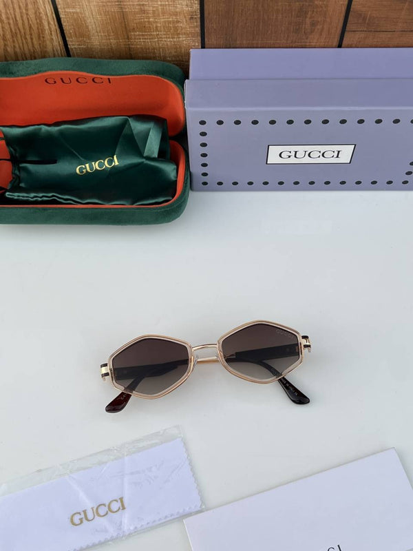 Gucci_614_peach