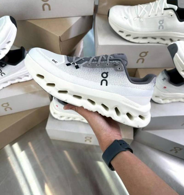 On Running Cloud Tilt Ivory Rock 577