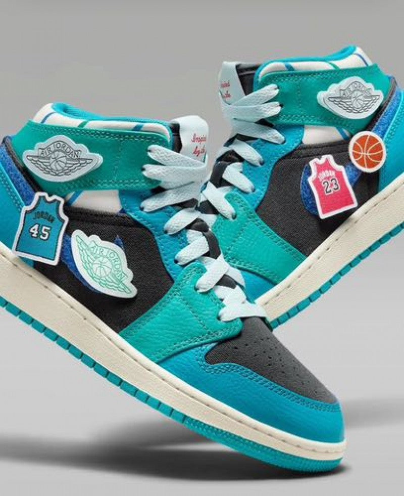 Nike Air Jordan 1 Mid Sneaker School