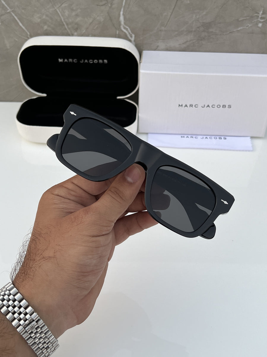Marc_jacobs_3883_full_black