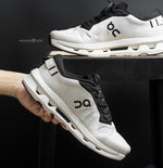 On Running Cloud Zone Ice Black