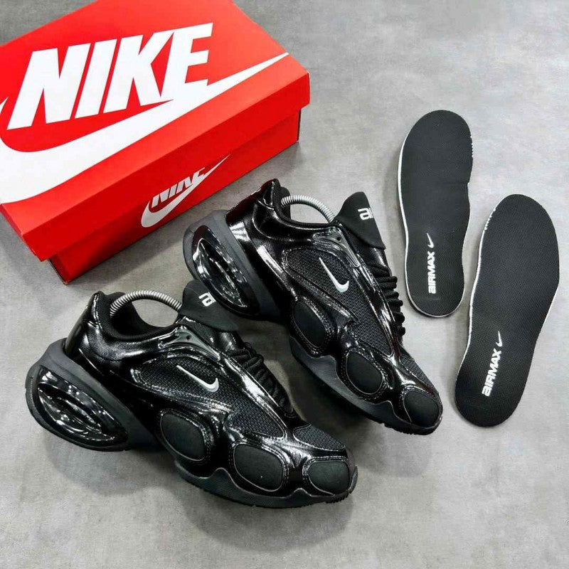 Nike AirMax Muse Tripple black