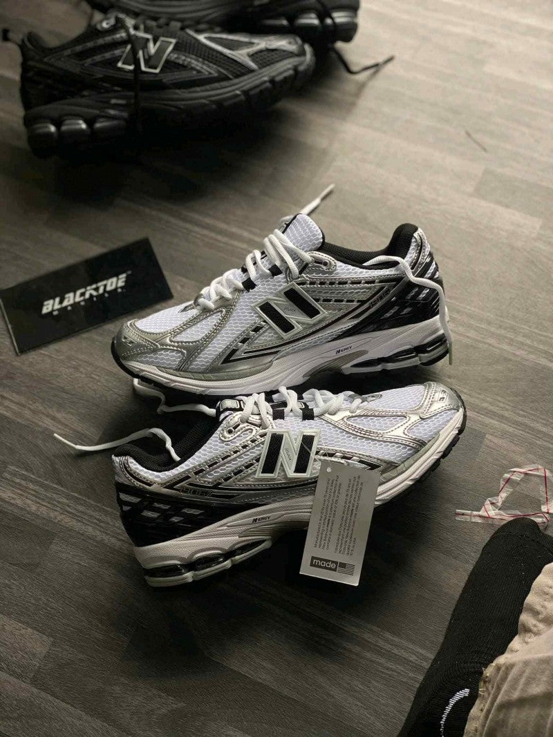 new balencee 1906R WHITE BLACK