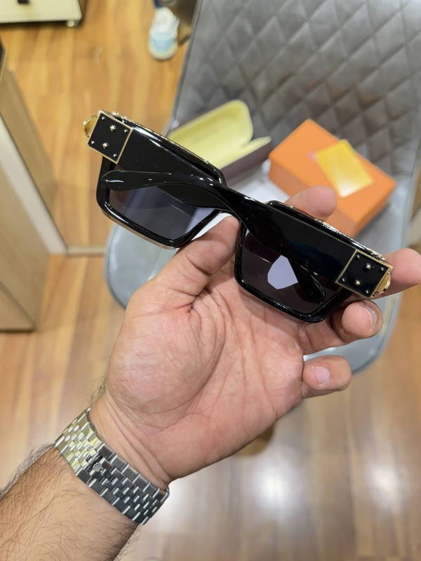 Louis vuitton millionaire black gold