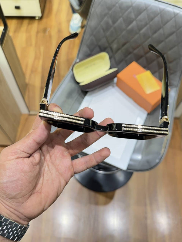Louis vuitton millionaire black gold