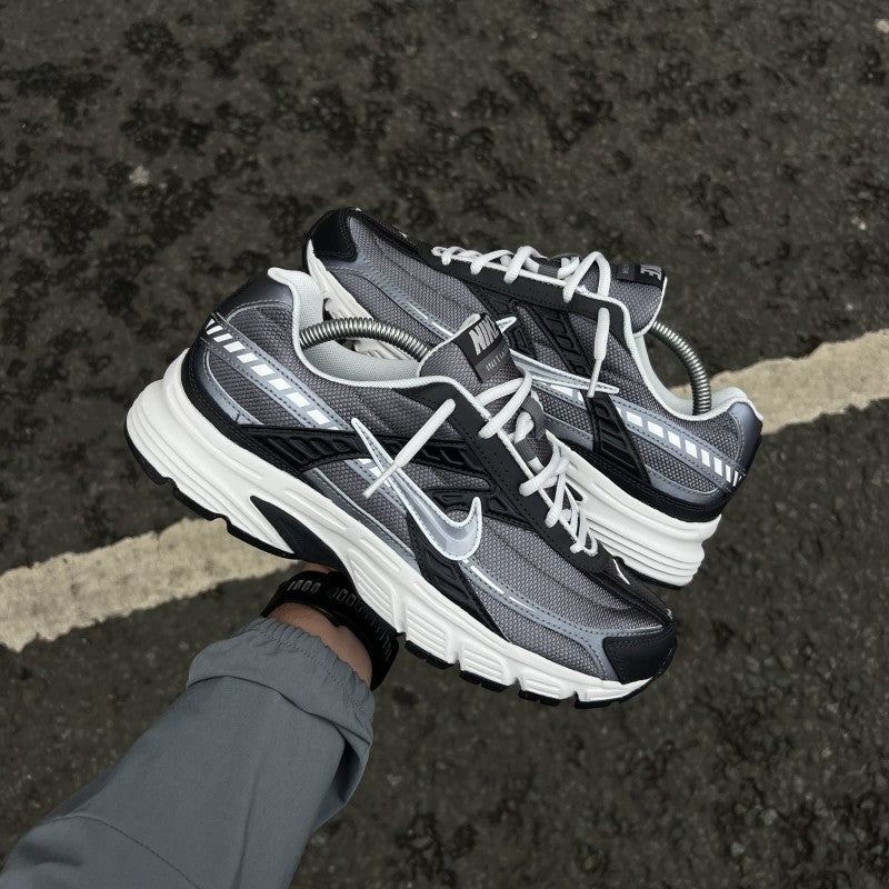 Nike Initiator Anthracite Smoke Grey