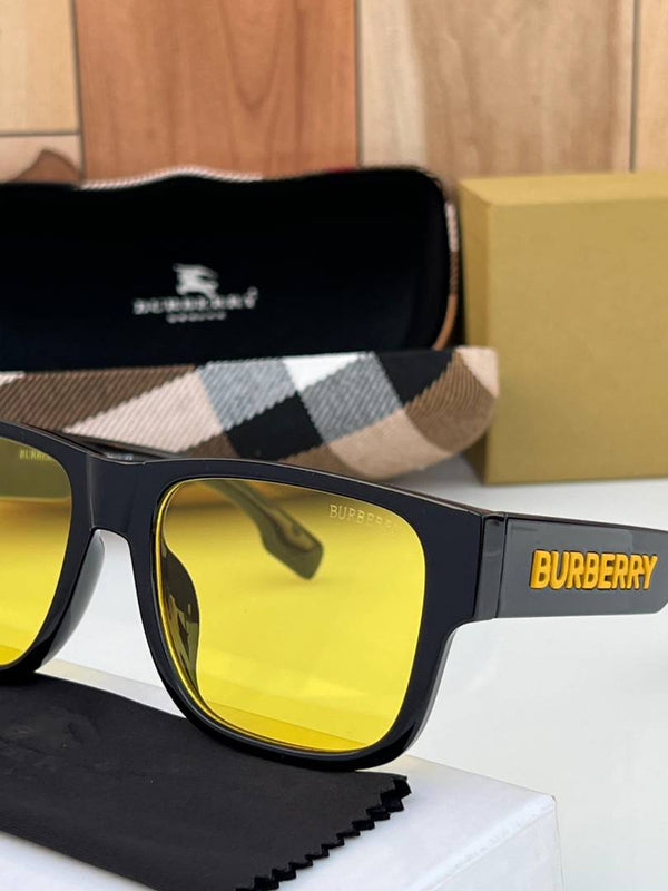 Burberry_wayfero_yellow