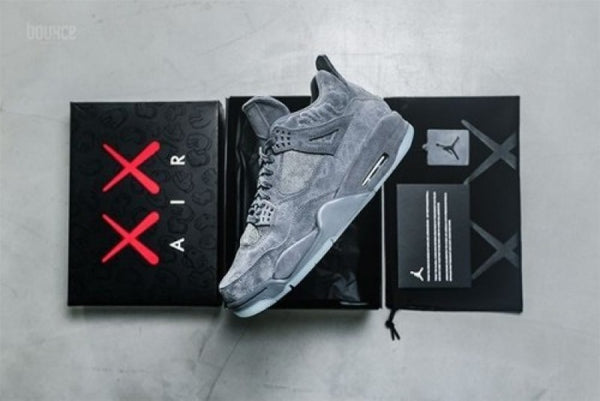 Nike AIR JORDAN RETRO 4 KAWS SEMI UA