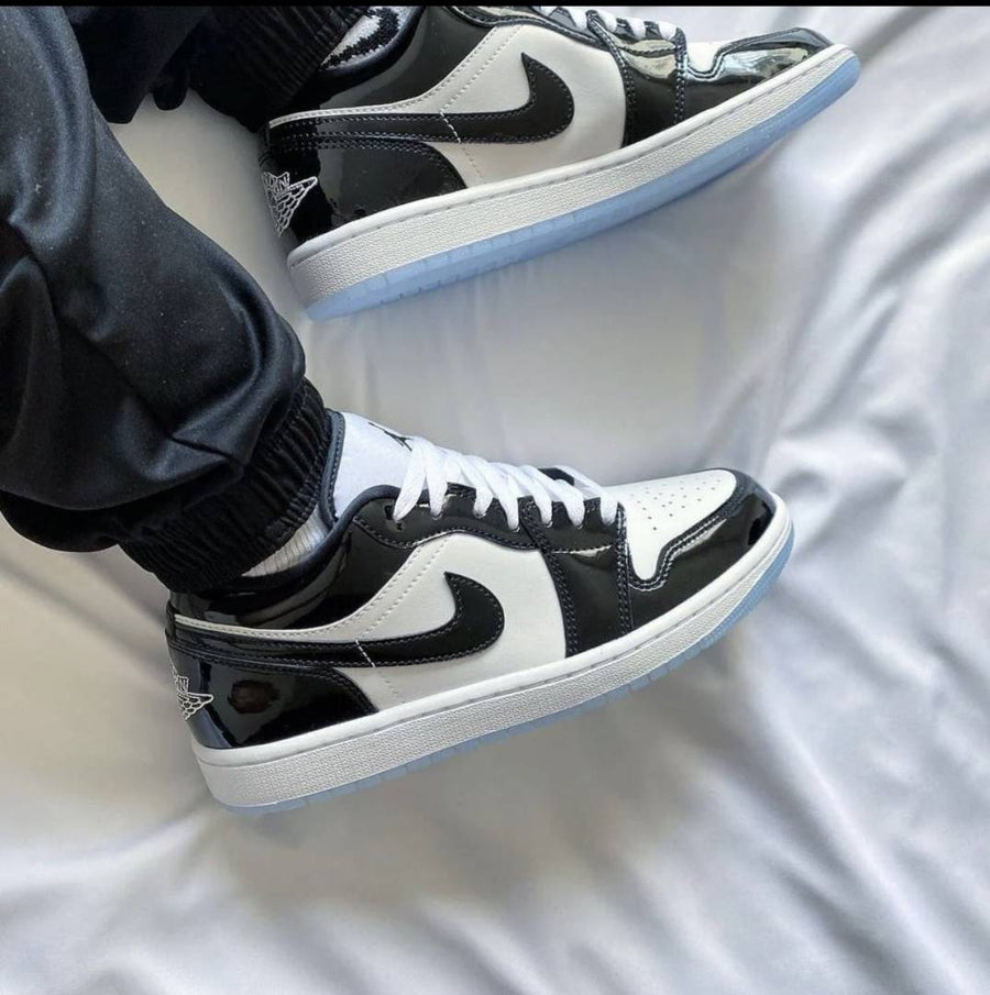 Nike AIR JORDAN 1 LOW SE CONCORD