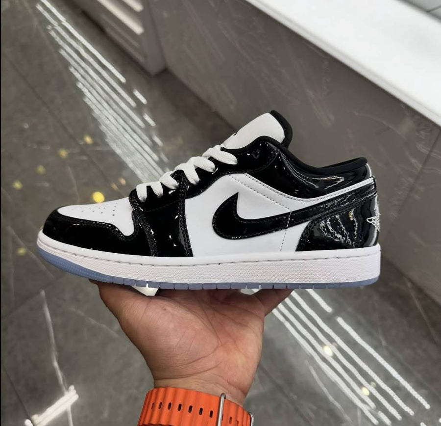 Nike AIR JORDAN 1 LOW SE CONCORD