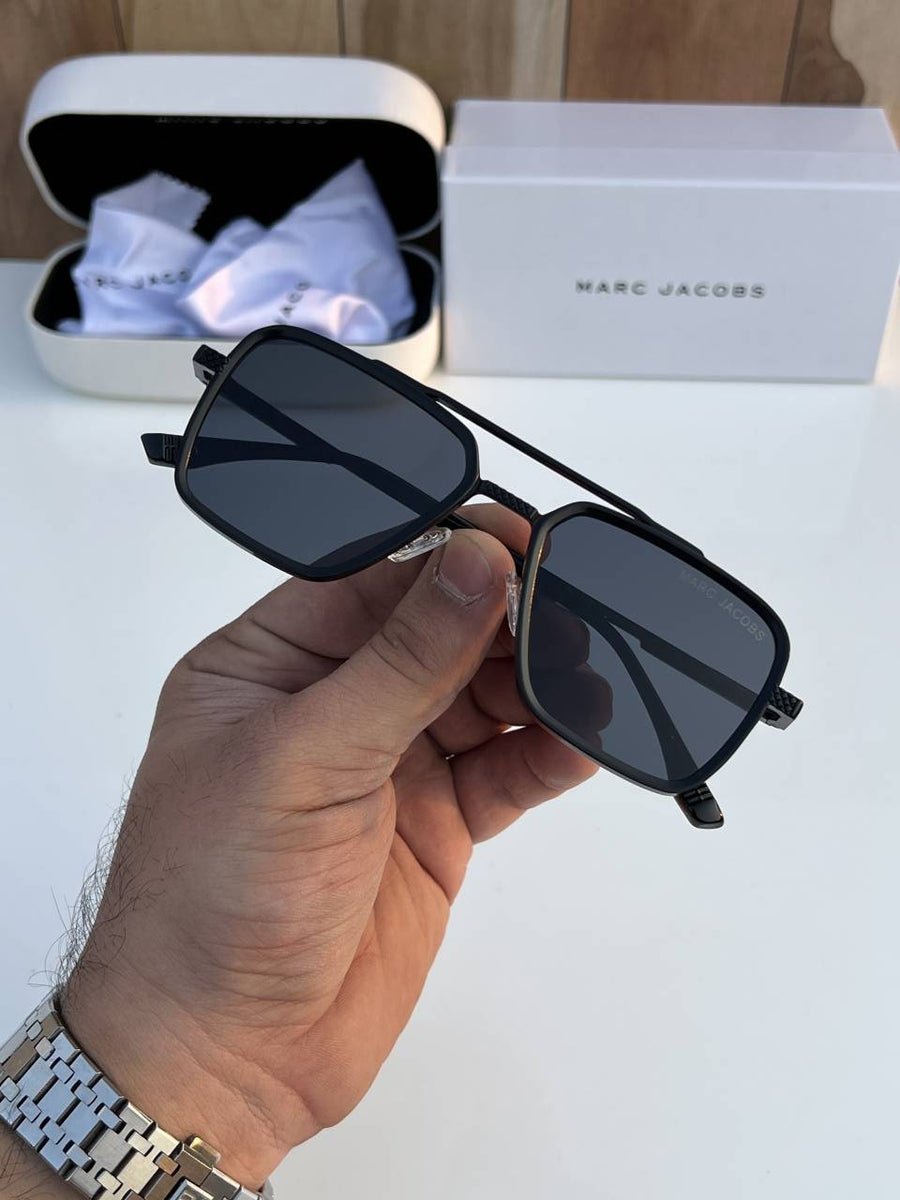 Marc_jacobs_505_full_black