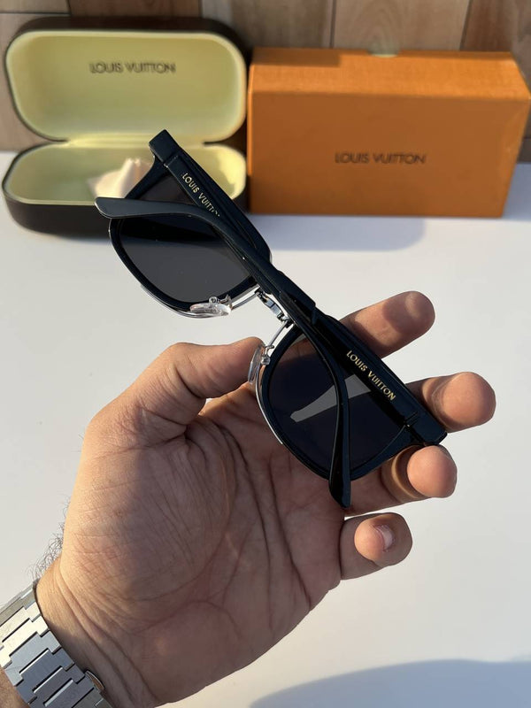 Louis Vuitton_1008_black_silver
