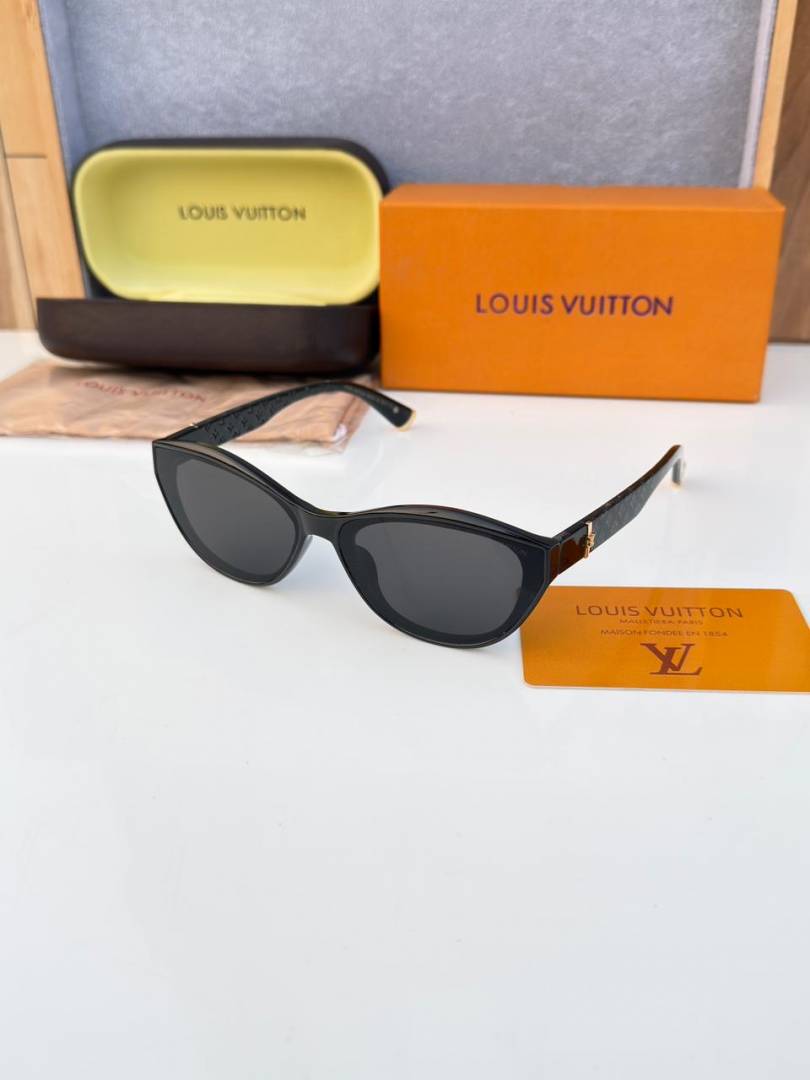 Louis Vuitton_2901_black
