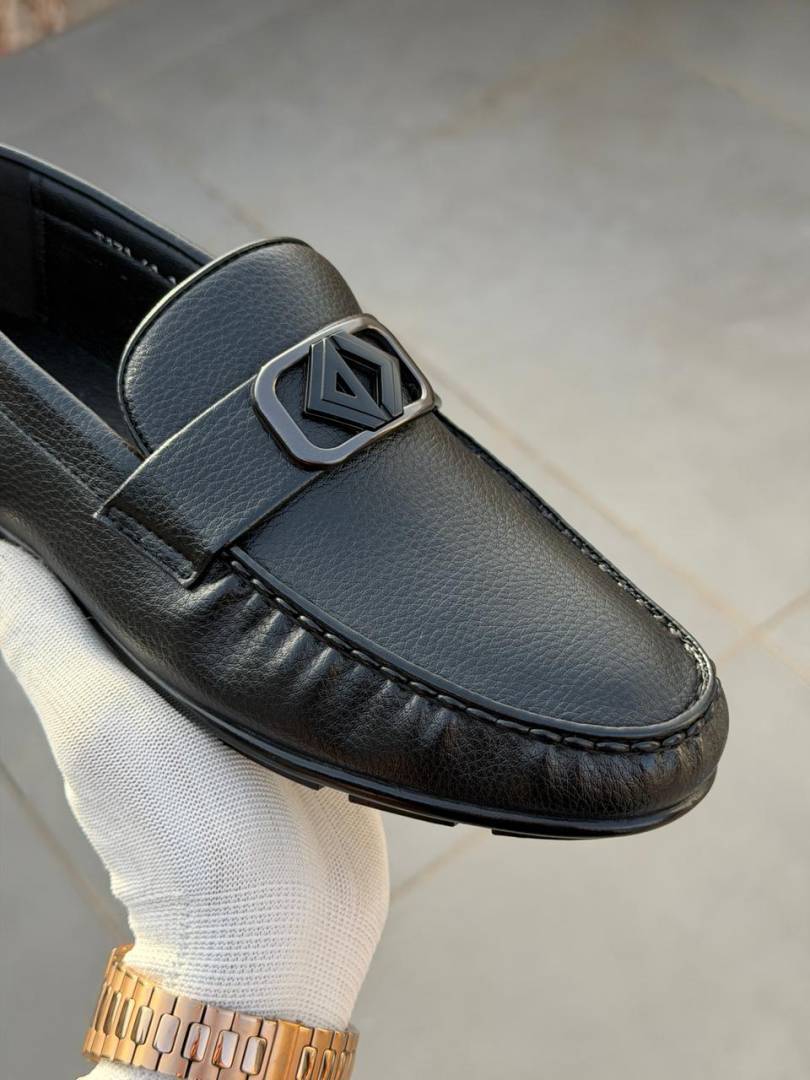 Christian Dioor Leather Loffer Black T171