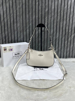 Coach_Teri_White_ShoulderBag_With_OriginalBox_DustCover