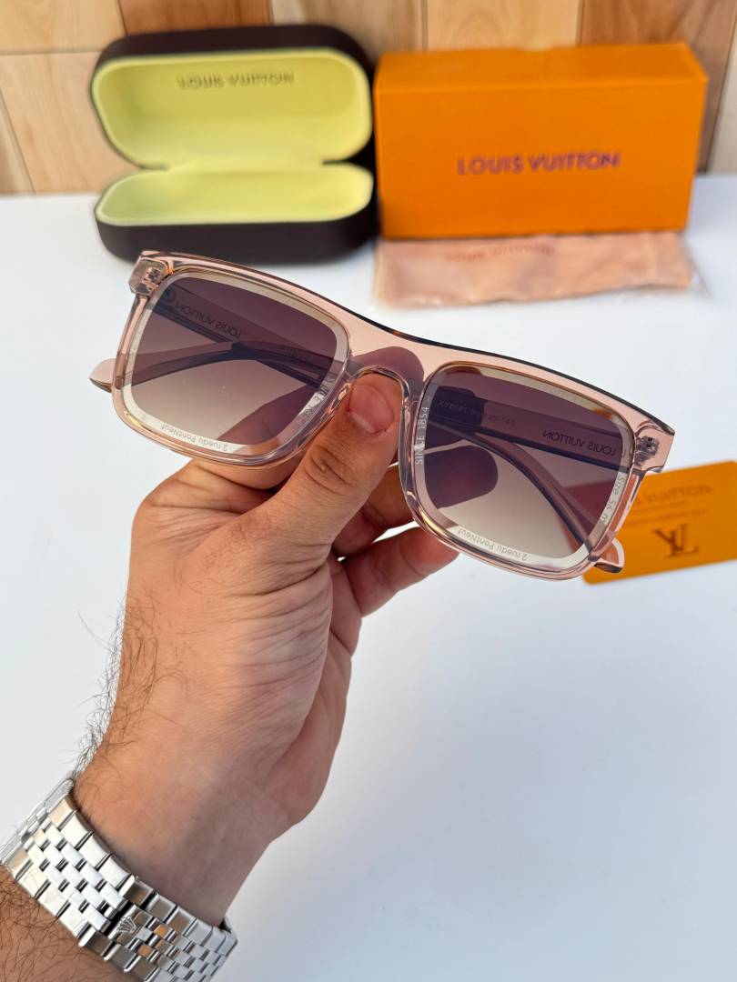 Louis Vuitton_6001_peach_black