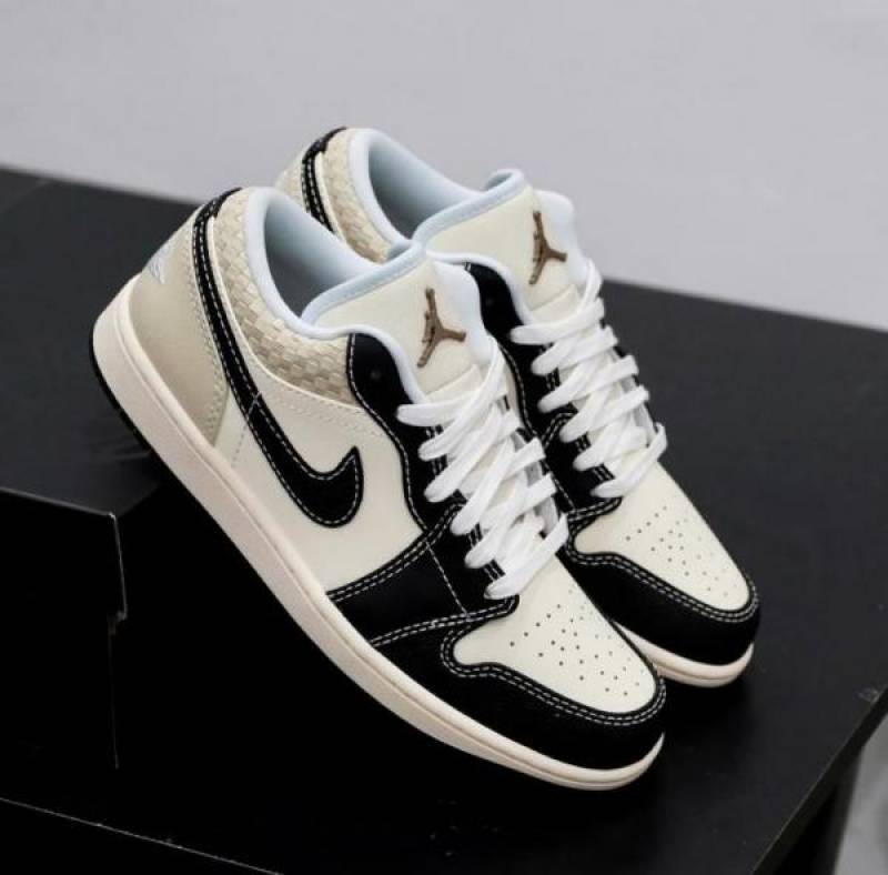 Jordan 1 Low SE Coconut Milk Black