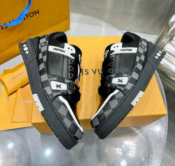 Louis Vuitton_Trainer_Black_Grey_853