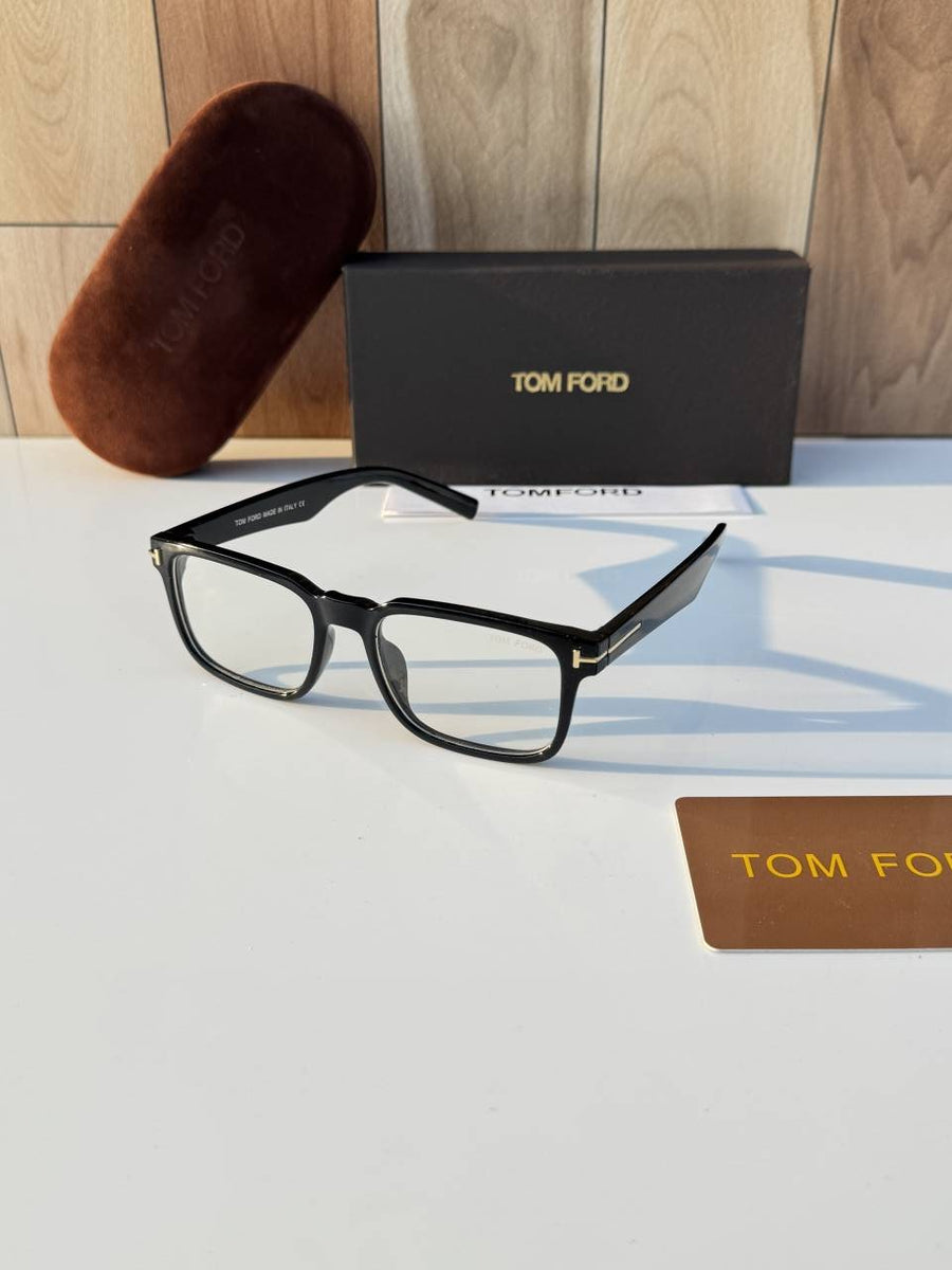 Tom forr_826_black_plano