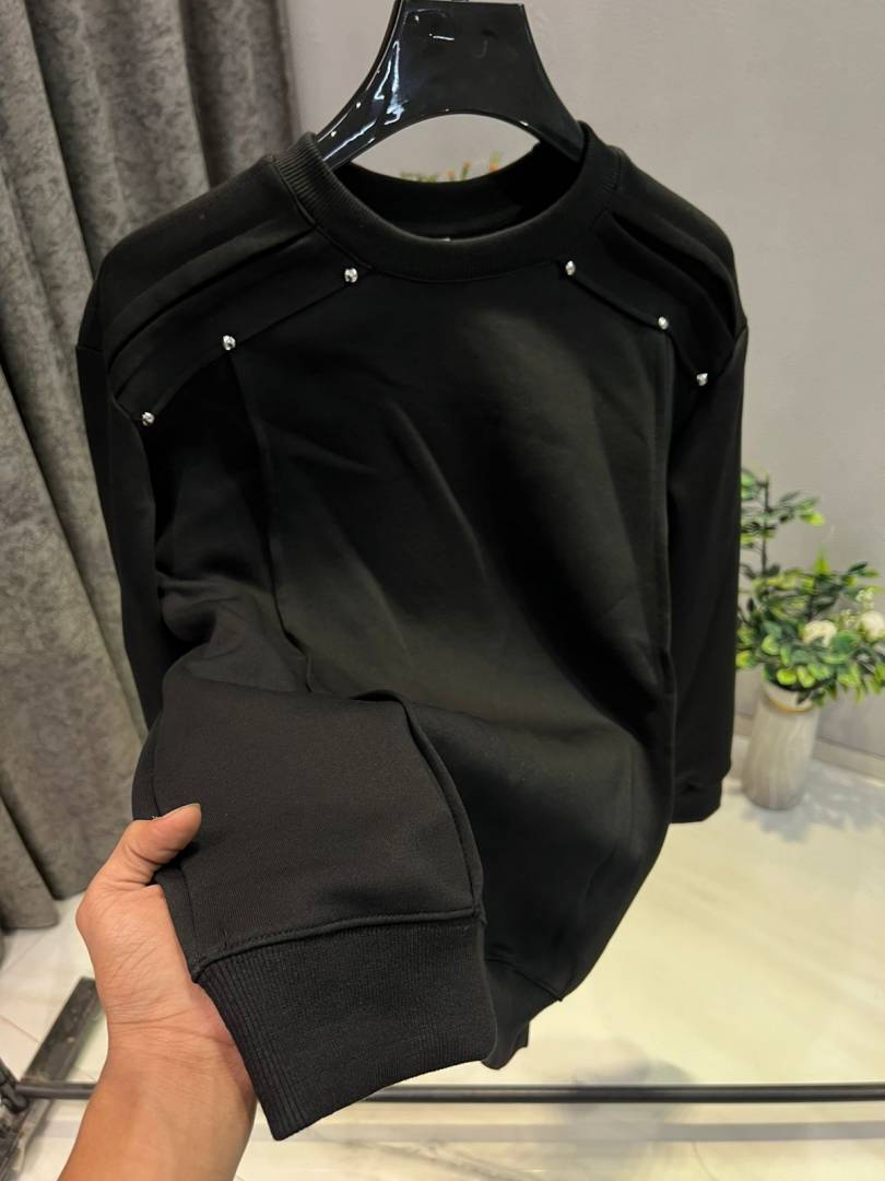 KOREAN IMPORTED HIGH DEMAND ARTICLE SWEATSHIRT BLACK