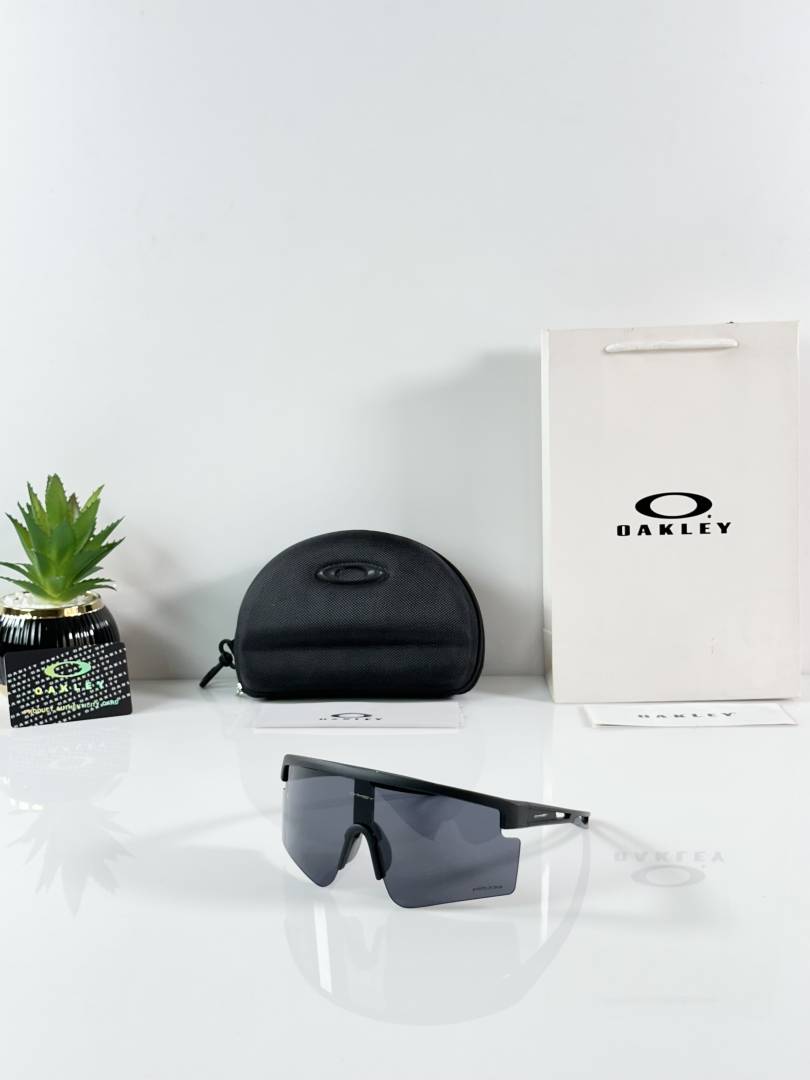 Oak 2306 Black