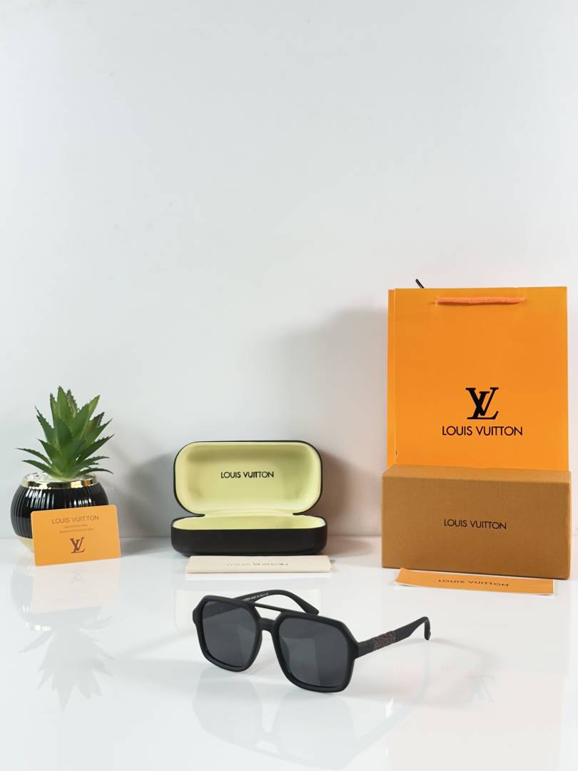 Louis Vuitton 2687 Mate Black