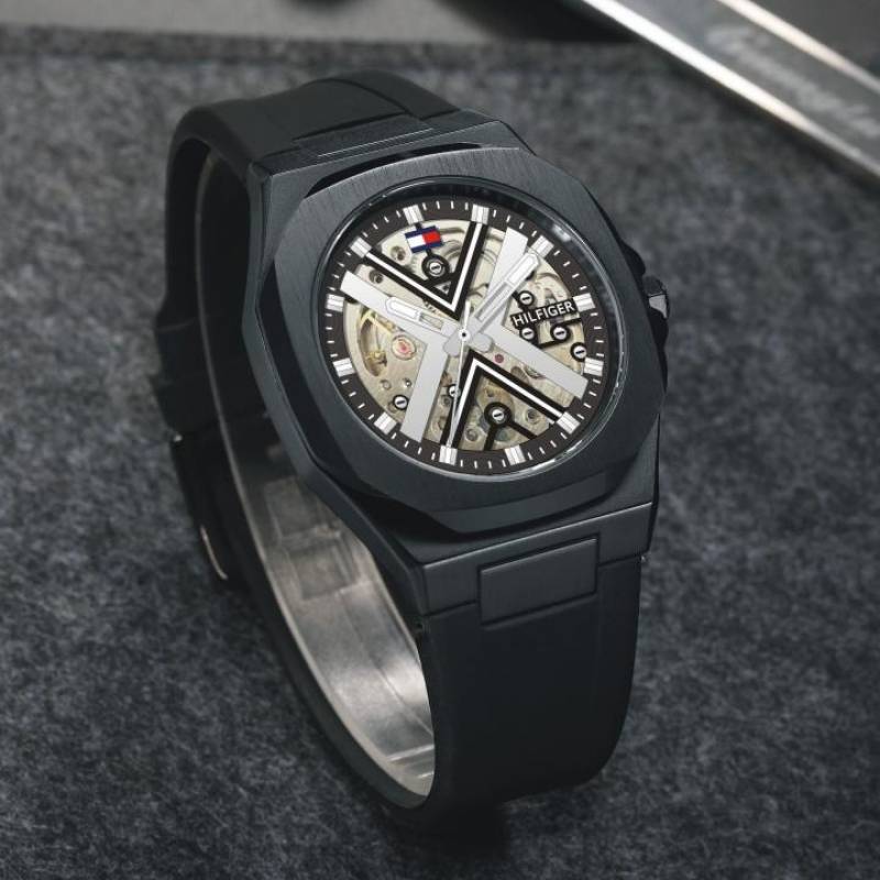 Tommy Hilfger Automatic 033