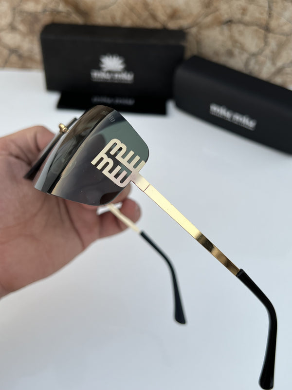 Miu_miu_gold_green