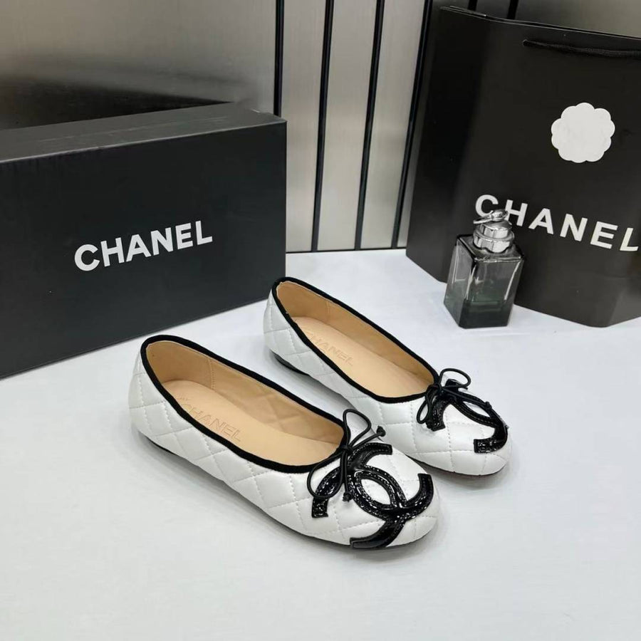 Chanel_Quilted_Cambon_Leather_Ballet_Flats_In_White_&_Black_With_black_Toe_Bow_With_OG_Box_&_Carry_Bag