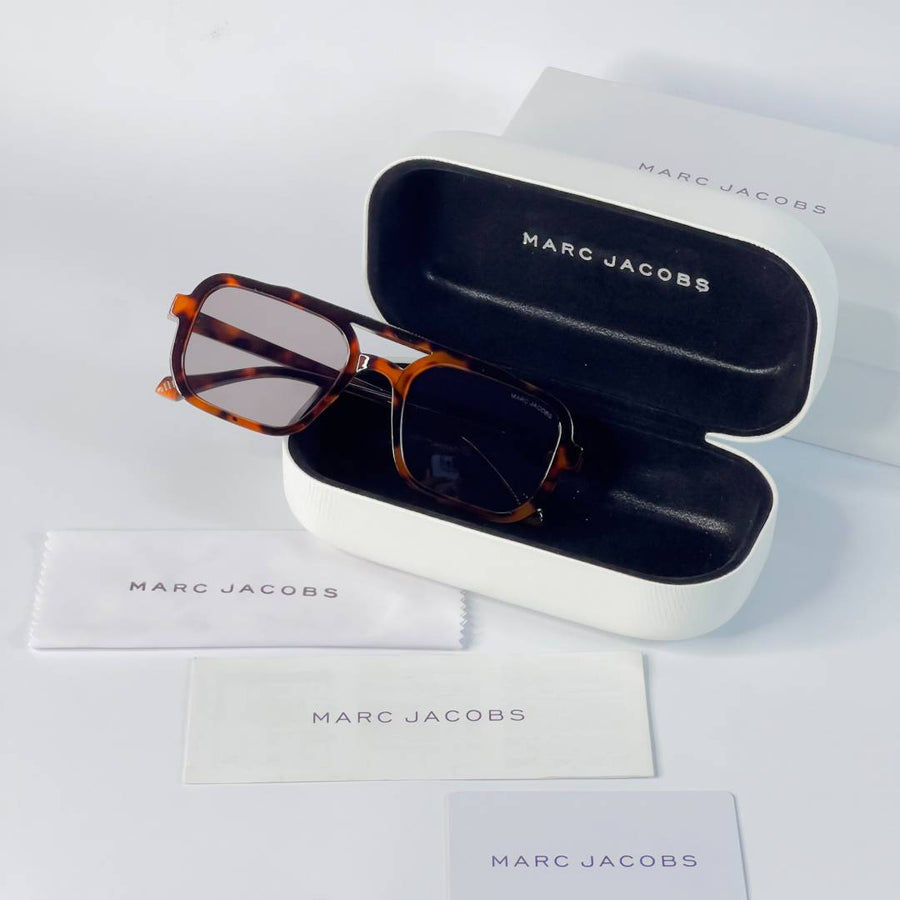 Marc jacob 18095 tiger black
